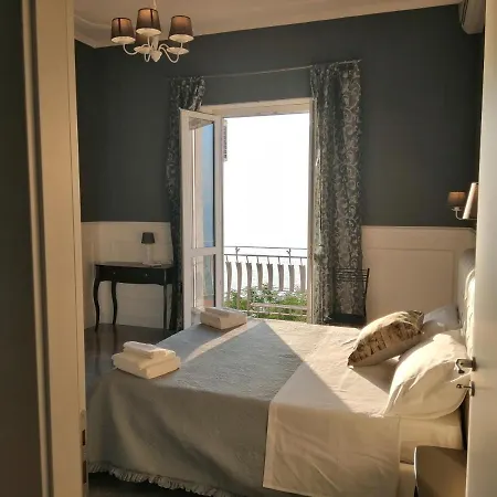 Ellysblue 招待所 皮佐