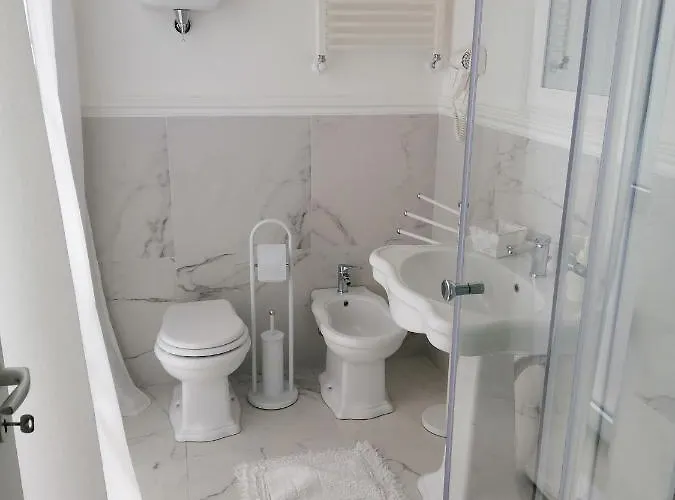 Guest house Ellysblue 3*